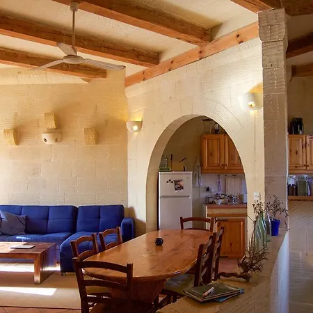 Ta'kemmuna Guest house Qala